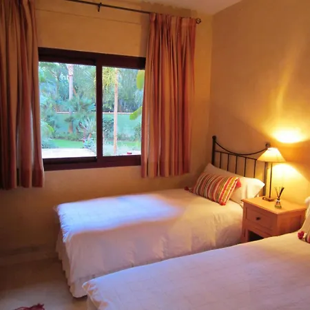 5* Luxe Beach Apartment *